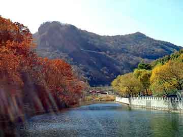 辽阳电视台《兴辽英才榜》栏目专访宝马bm1122线路顶级集团曹玉学董事长